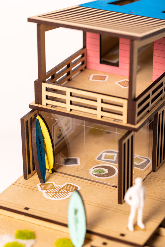 BEACH HUT